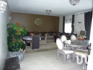 Traditional house at Nogent-sur-Oise (60180)