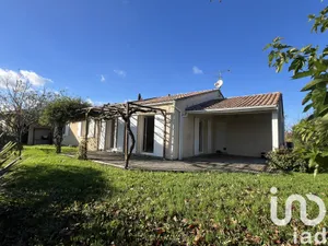 House at Montussan (33450)