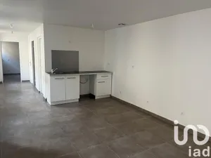 Apartment in Sens (89100)