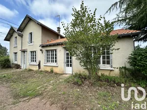 House at Thouars (79100)