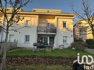 Apartment at Ambarès-et-Lagrave (33440)