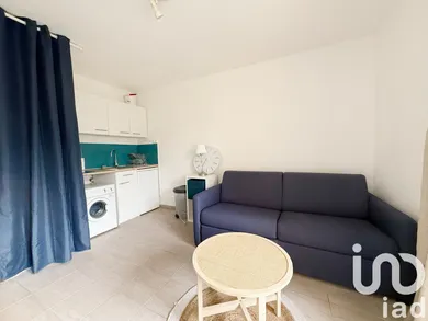 Apartment in Bormes-les-Mimosas (83230)