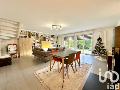 House at Châtenay-Malabry (92290)