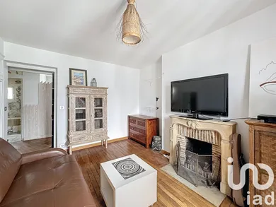 Apartment at Paris (75018)