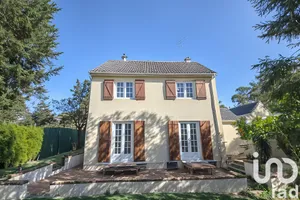 Maison traditionnelle à Saint-Ay (45130)
