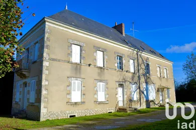 Building at Le Blanc (36300)
