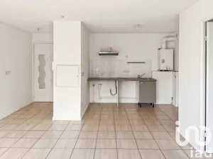 Apartment in Cenon (33150)