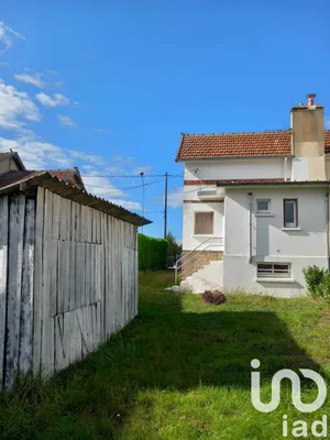 Maison traditionnelle à Rai (61270)