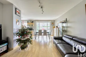 Apartment at Le Plessis-Robinson (92350)