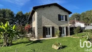 House at Monsempron-Libos (47500)