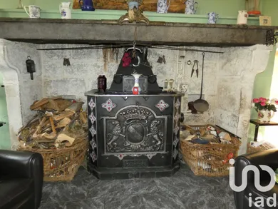 Village house at Saint-Bonnet-le-Chastel (63630)