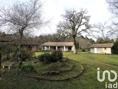 House at Belin-Béliet (33830)