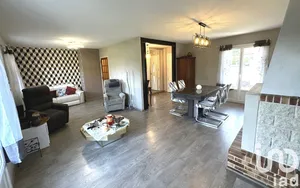 Pavillon à Villeneuve-l'Archevêque (89190)