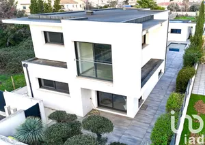 Architectural house at Agde (34300)