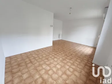 Appartement à Le PLESSIS BELLEVILLE (60330)
