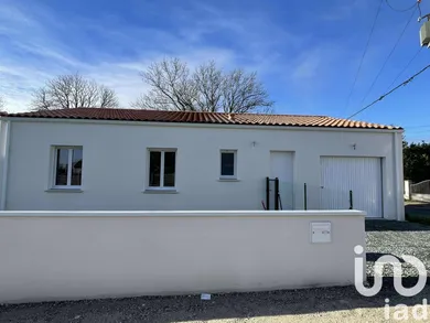 House at Nieul-lès-Saintes (17810)