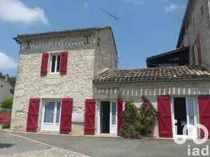 Village house at Lendou-en-Quercy (46800)