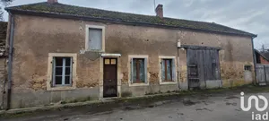 Village house at Saint-Pierre-les-Étieux (18210)