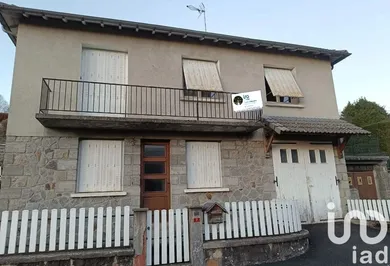 Maison à Marmanhac (15250)