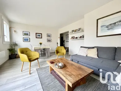 Apartment at Villebon-sur-Yvette (91140)