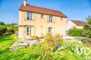 Maison traditionnelle à Magny-en-Vexin (95420)
