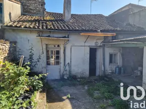 Townhouse at Valence-en-Poitou (86700)
