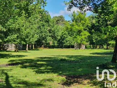 Land at Salles (33770)