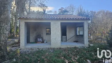 Building in Nîmes (30900)