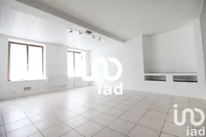 Apartment at Coubron (93470)