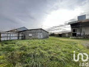 Farm land at Saint-Savin (86310)