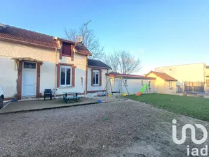 Maison à Saint-Julien-les-Villas (10800)