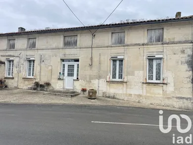 Village house at Chadenac (17800)