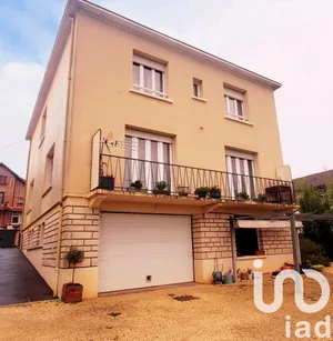 Traditional house at Melle (79500)