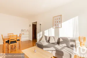 Apartment at Yerres (91330)