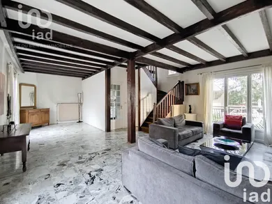 Traditional house at Saint-Maur-des-Fossés (94100)