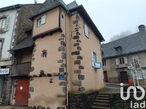 House at Saint-Cernin (15310)