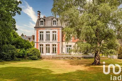 Mansion at Condé-en-Normandie (14110)