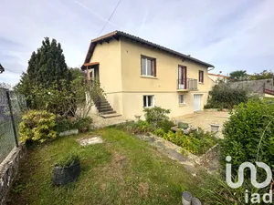 Maison traditionnelle à Saint-Lin (79420)