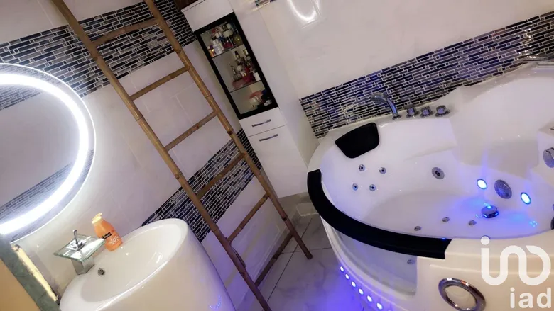 Appartement 4 pièces 71 m² · à Marseille · 71 m² · 183 000 €