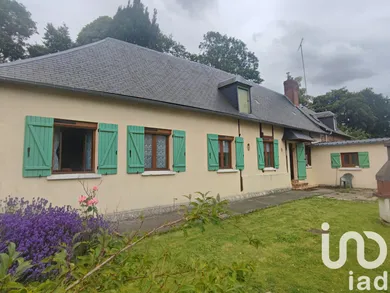 Village house at Monceaux-l'Abbaye (60220)