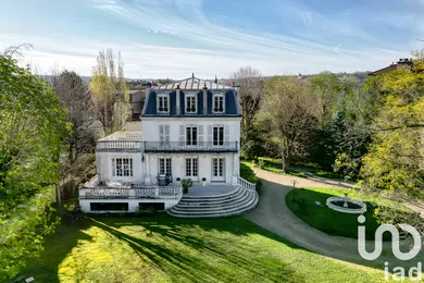 Mansion at Le Vésinet (78110)