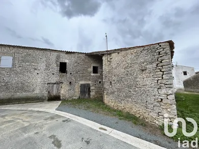 Village house at Saint-Hilaire-de-Villefranche (17770)