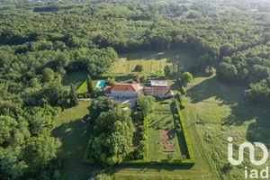 Domain in Lesparre-Médoc (33340)