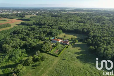 Domain in Lesparre-Médoc (33340)