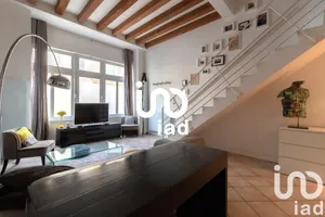 Duplex at Versailles (78000)