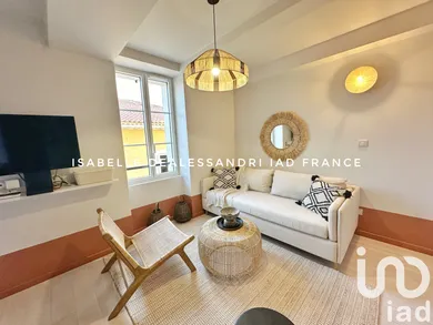 Apartment at Sanary-sur-Mer (83110)