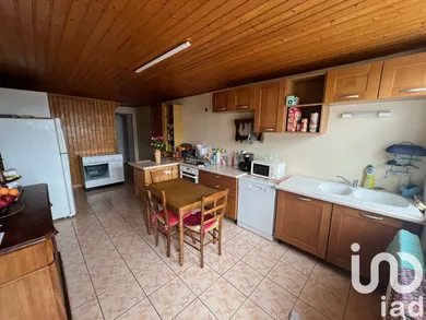 House at Montrevel (39320)