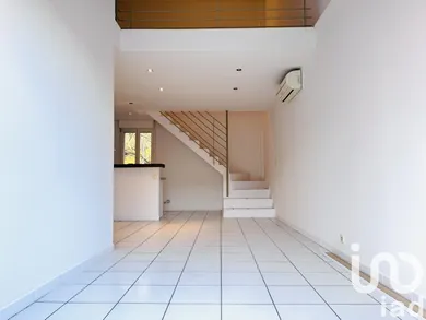 Duplex at Le Pontet (84130)