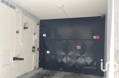 Parking at Paris (75003) — 7/9