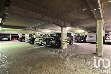 Parking at Paris (75003) — 2/9
